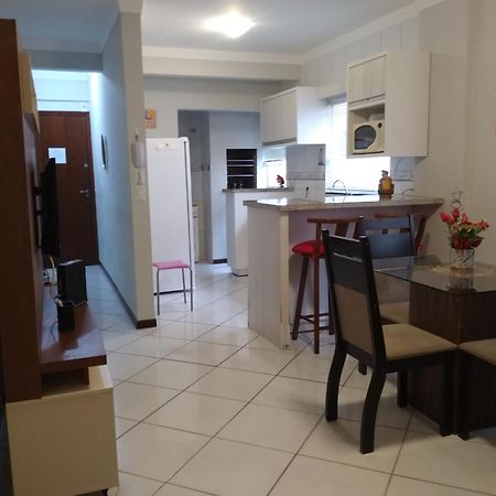 Aconchegante Apartamento Pe Na Areia Na Praia De Ingleses Gaivotas 70M Do Mar Florianopolis Ngoại thất bức ảnh